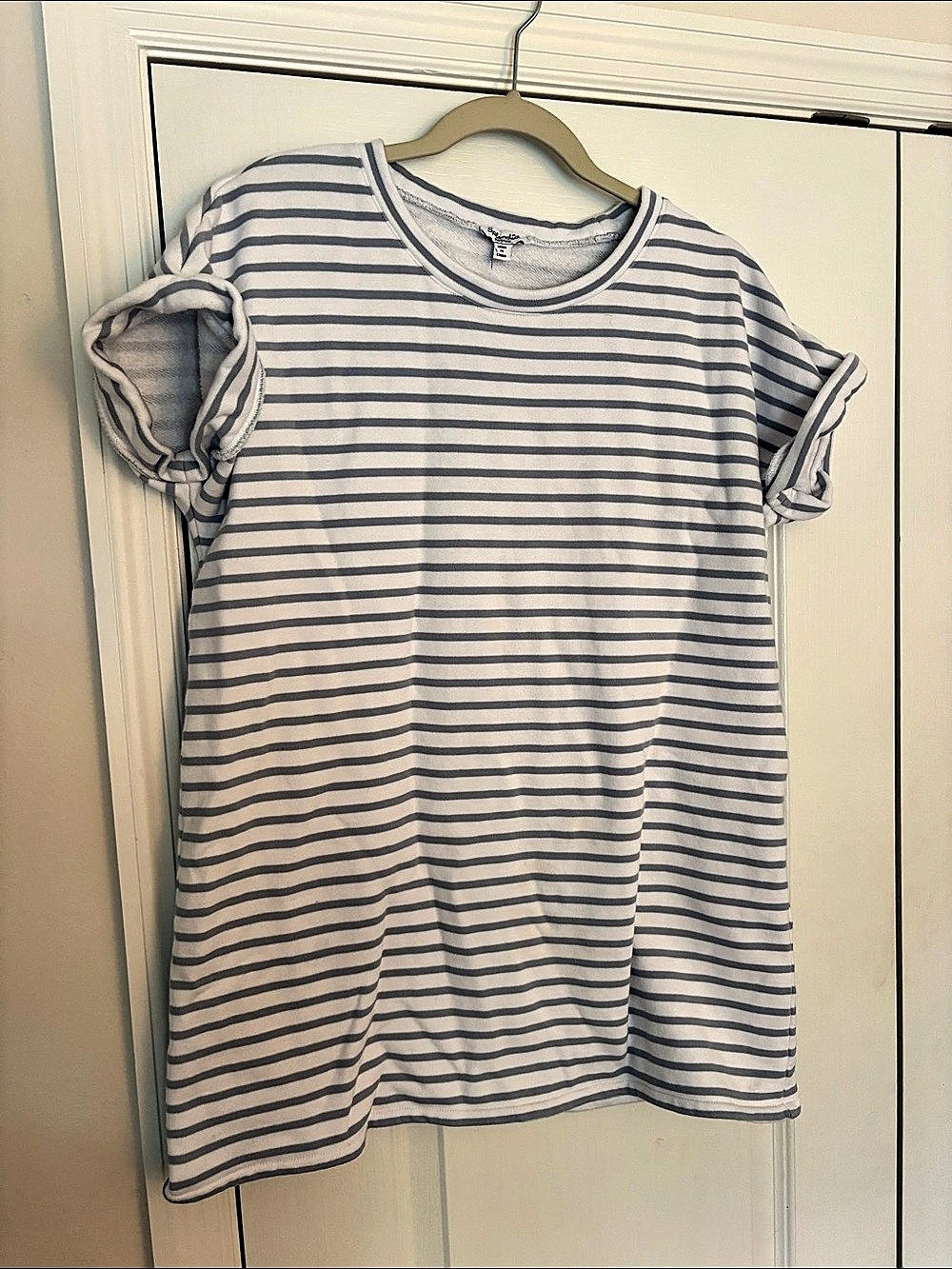 Splendid Striped Short Sleeve Micro Dress in Gray & White Size Medium